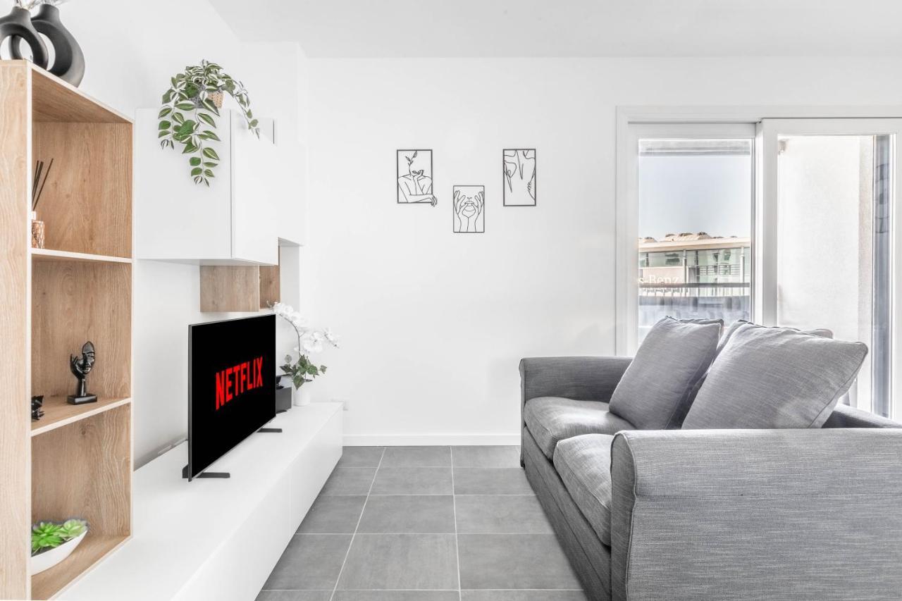 ミラノHarmony House - Rho Fiera 6Min - Free Parking - Terraceアパートメント エクステリア 写真