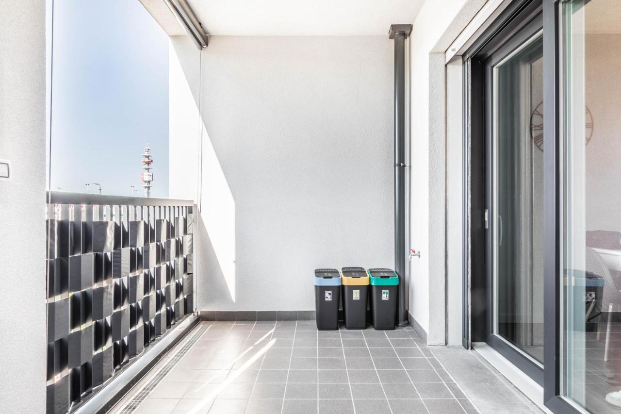 ミラノHarmony House - Rho Fiera 6Min - Free Parking - Terraceアパートメント エクステリア 写真
