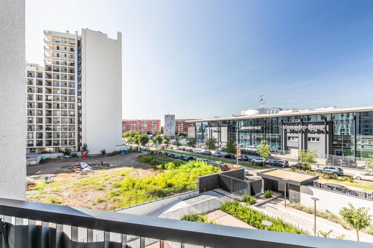 ミラノHarmony House - Rho Fiera 6Min - Free Parking - Terraceアパートメント エクステリア 写真